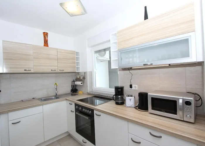 Apartament Adi