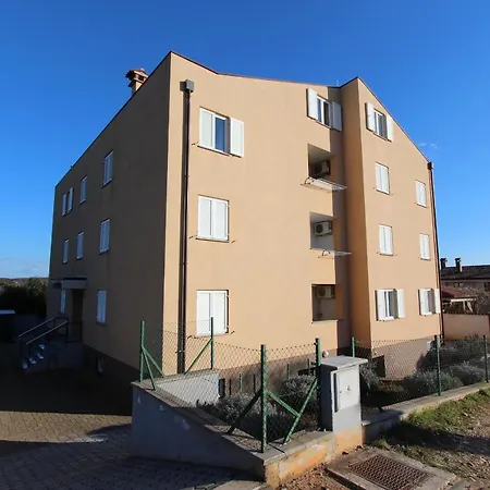 Apartamento Adi *
